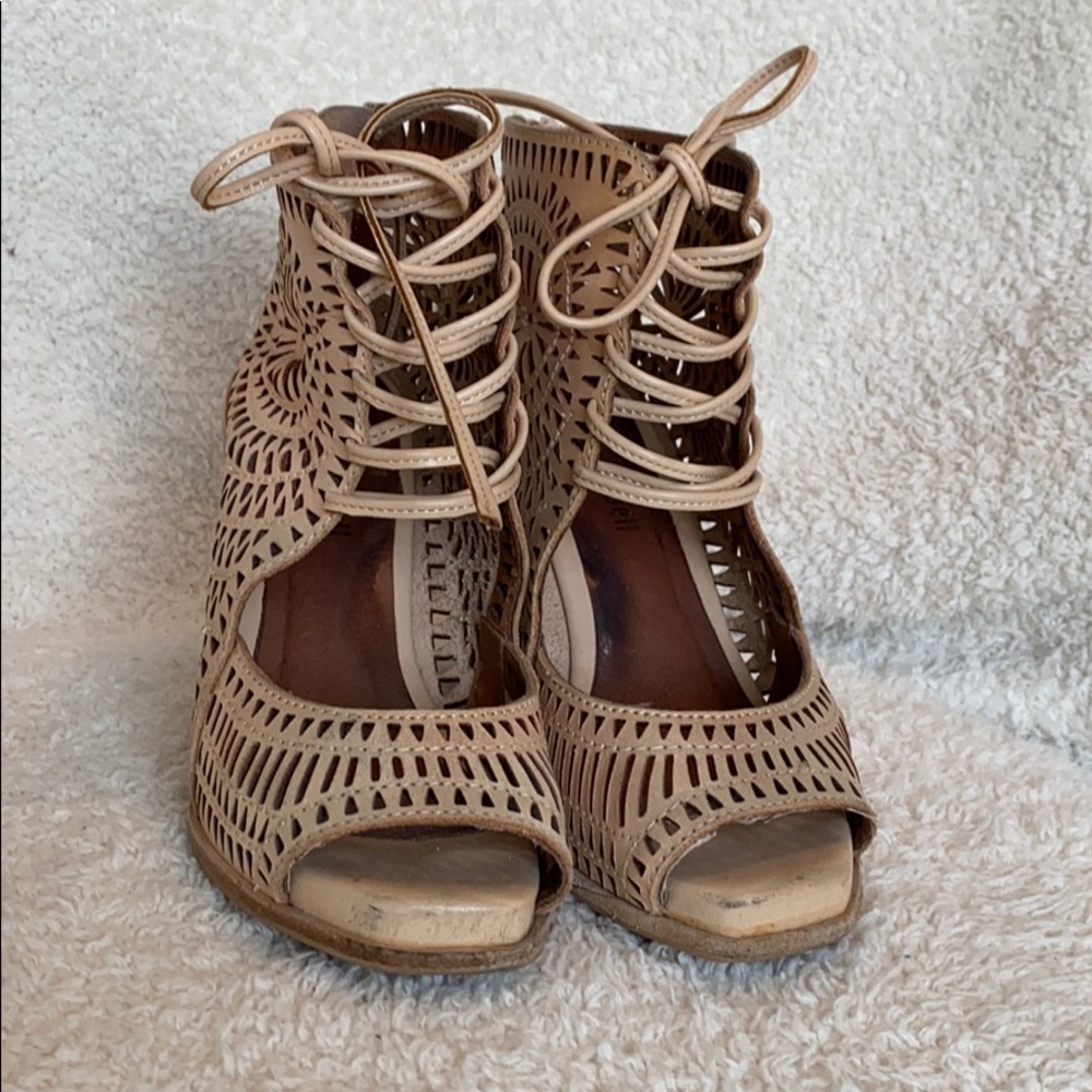 Jeffrey Campbell Wedges Size 5